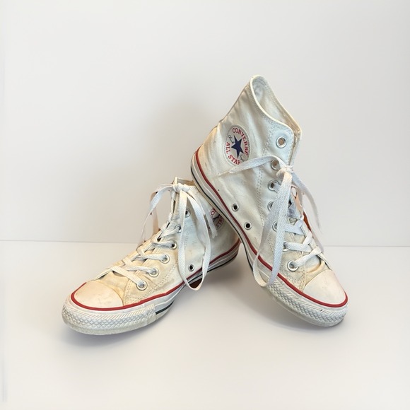 Size 5.5 - Converse Chuck Taylor All Star High Classic White - Picture 1 of 7